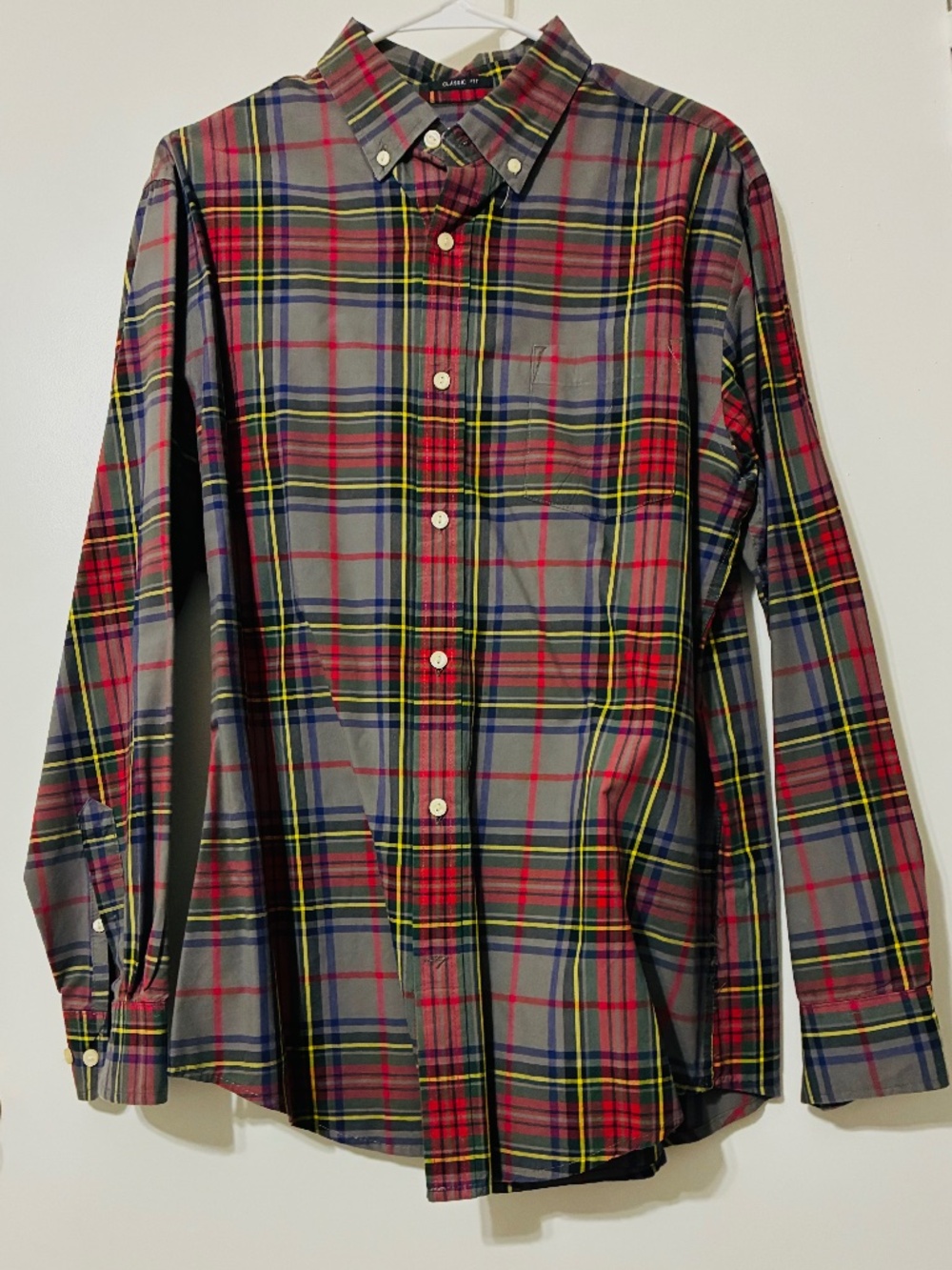ST. JOHNS BAY MENS L/SLEEVE BUTTONED CASUAL SHIRT GREY/RED/GREEN/BLUE PLAID SZ M